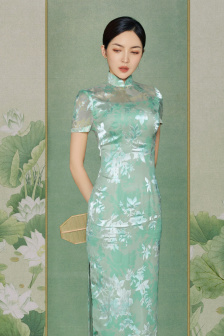 不戴胸罩的已婚妇女2